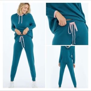 Summersalt cashmere jogger set